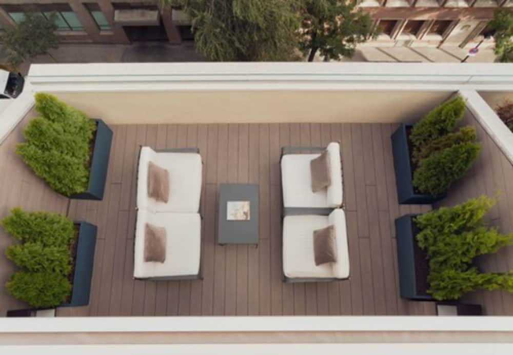 Фото The Pavilions Madrid