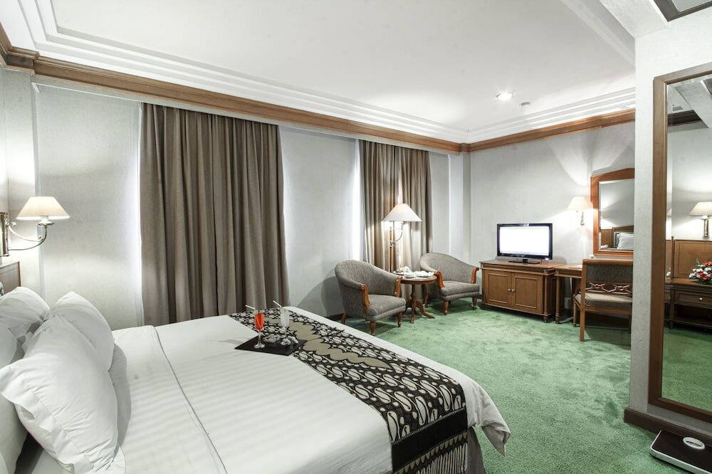 Фото Kusuma Sahid Prince Hotel