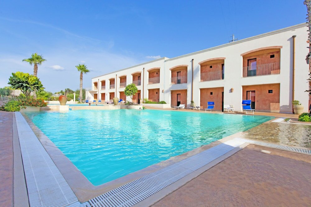 Фото Delfino Beach Hotel