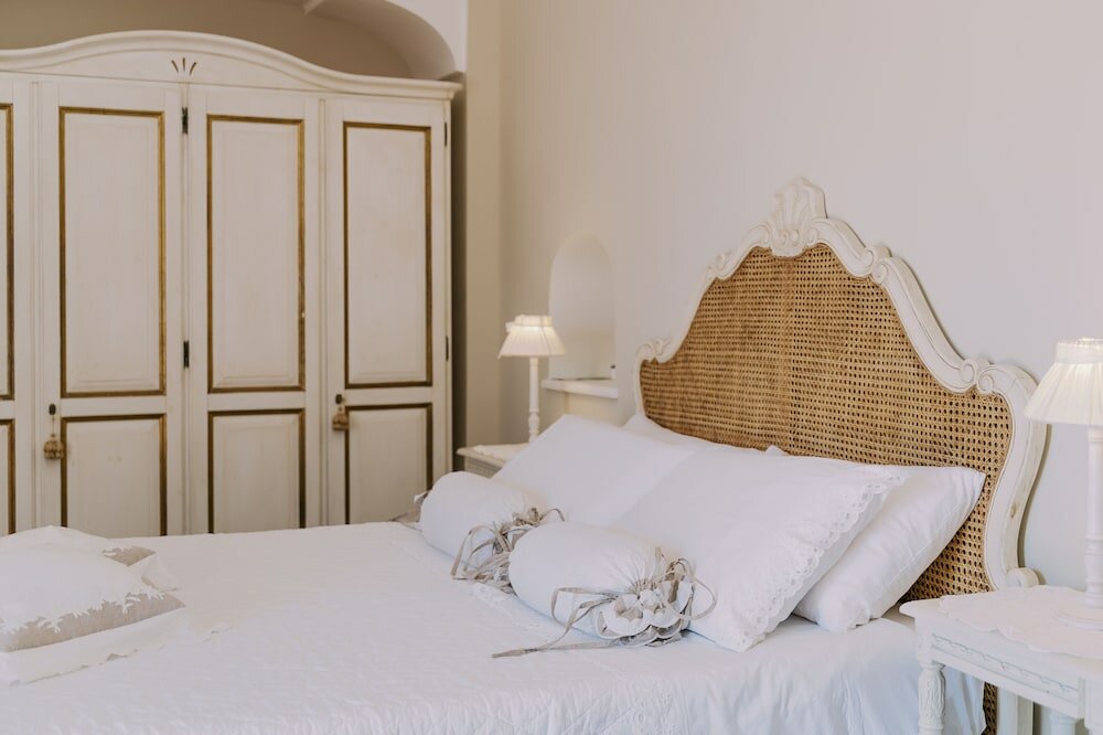 Фото Villa Mary Suites