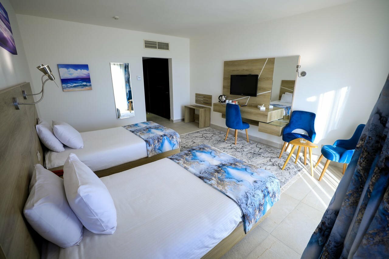 Фото Blend Elphistone Resort