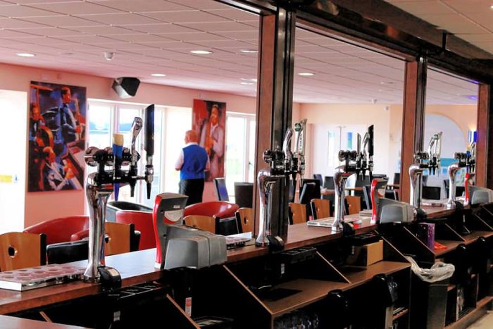 Фото Southport Holiday Park