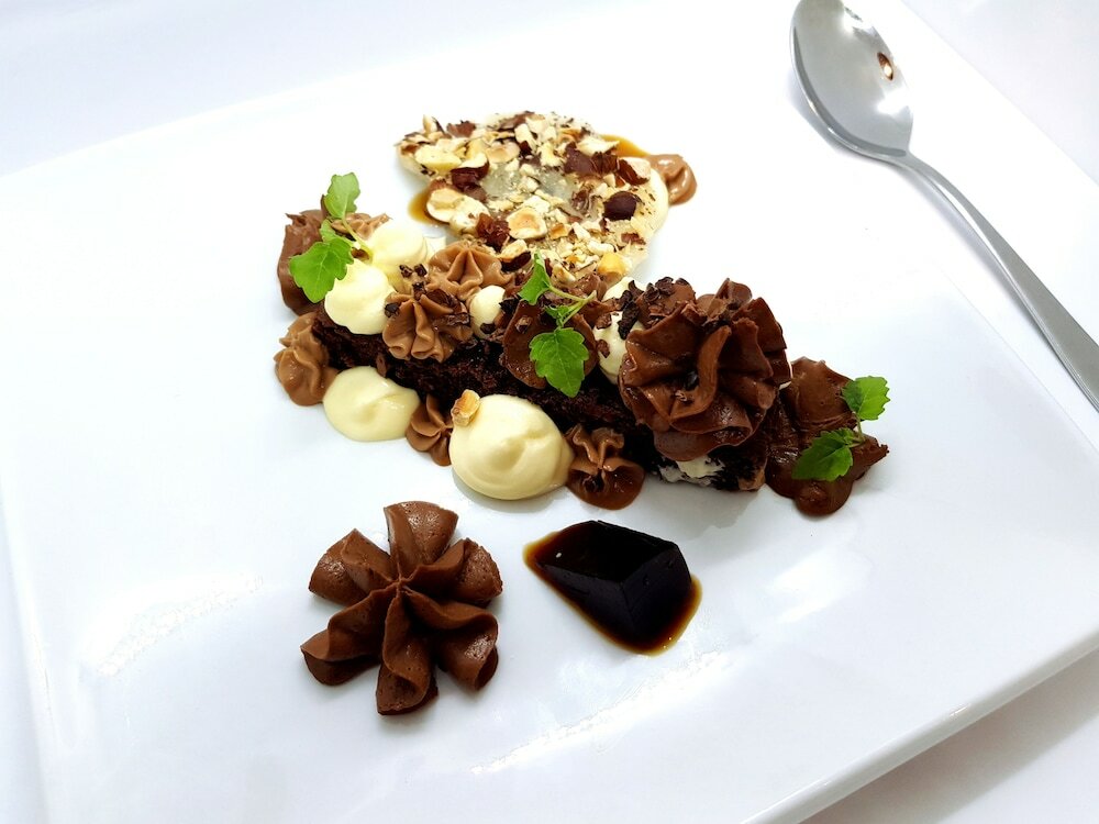 Фото The Westbridge Hotel