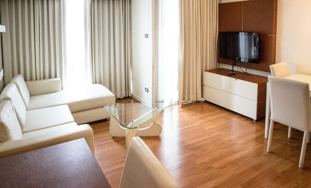 Фото Sathorn Grace Serviced Residence