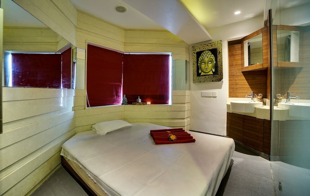 Фото Ramee Guestline Hotel Juhu