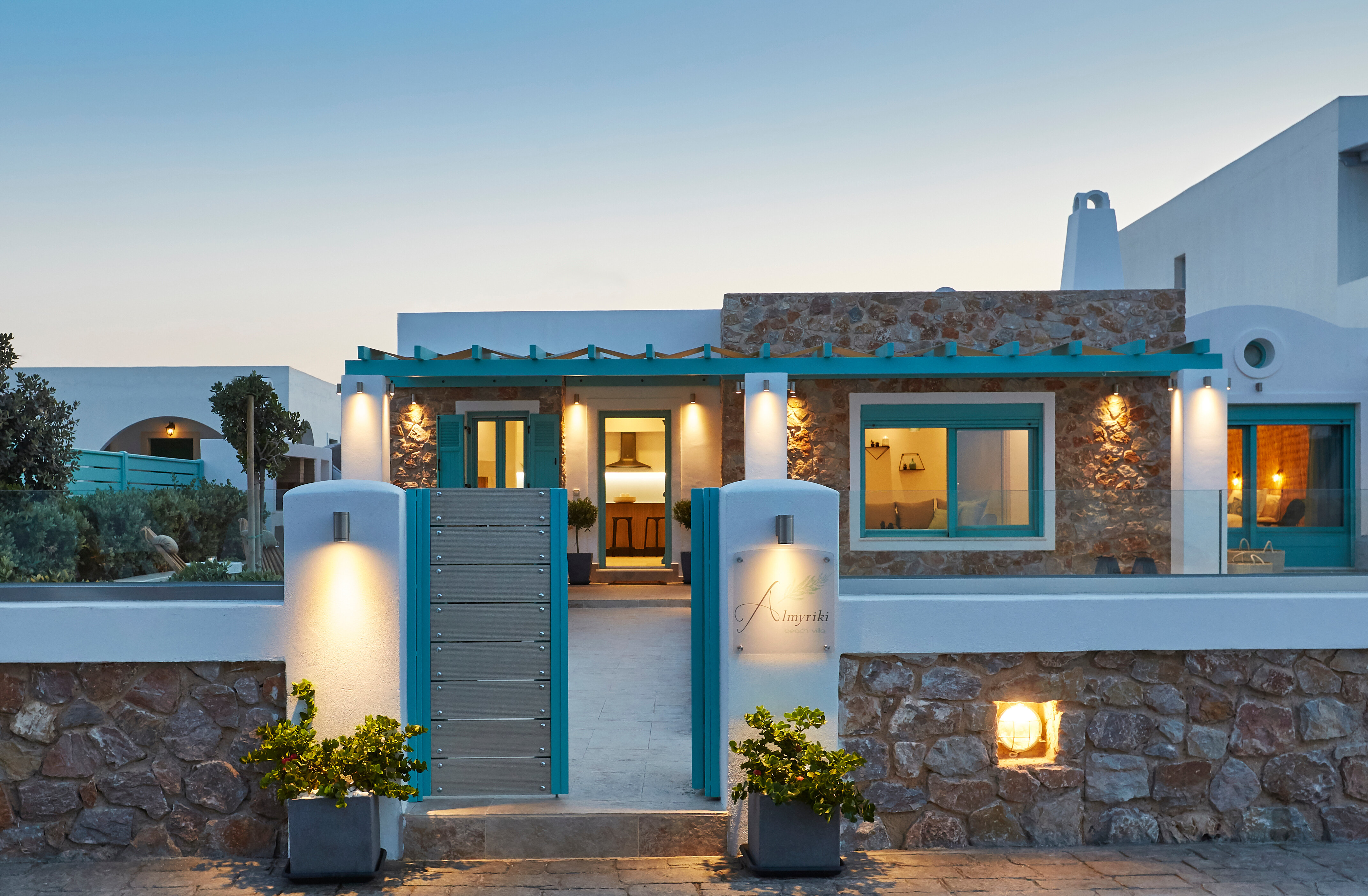 Фото Almyriki Beach Villa