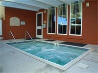 Фото Holiday Inn Express West Sacramento, an Ihg Hotel