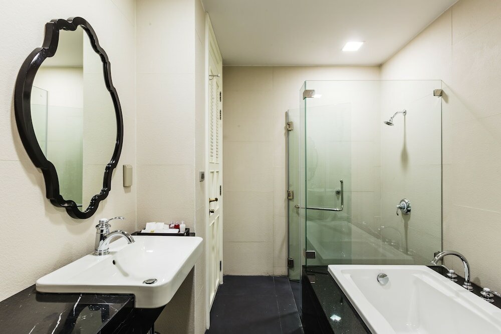 Фото The Fah silom