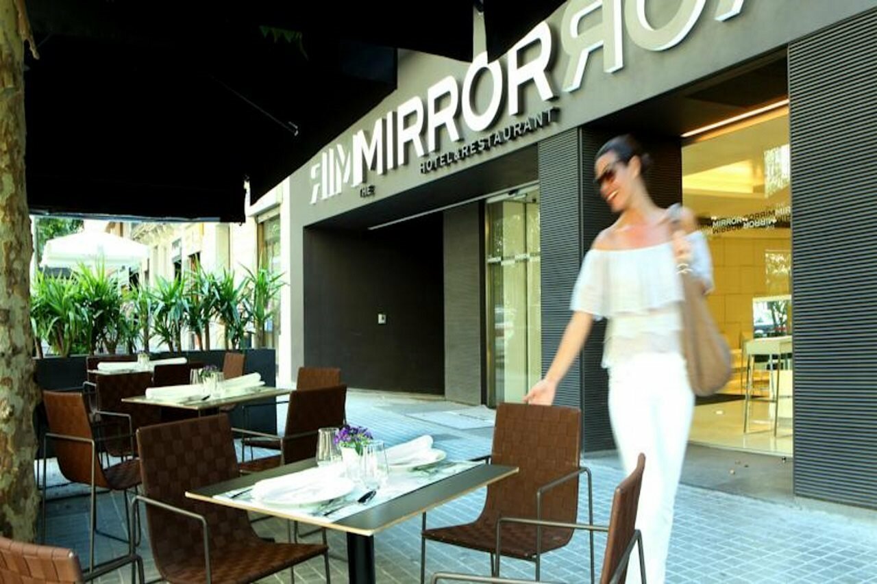Фото The Mirror Barcelona