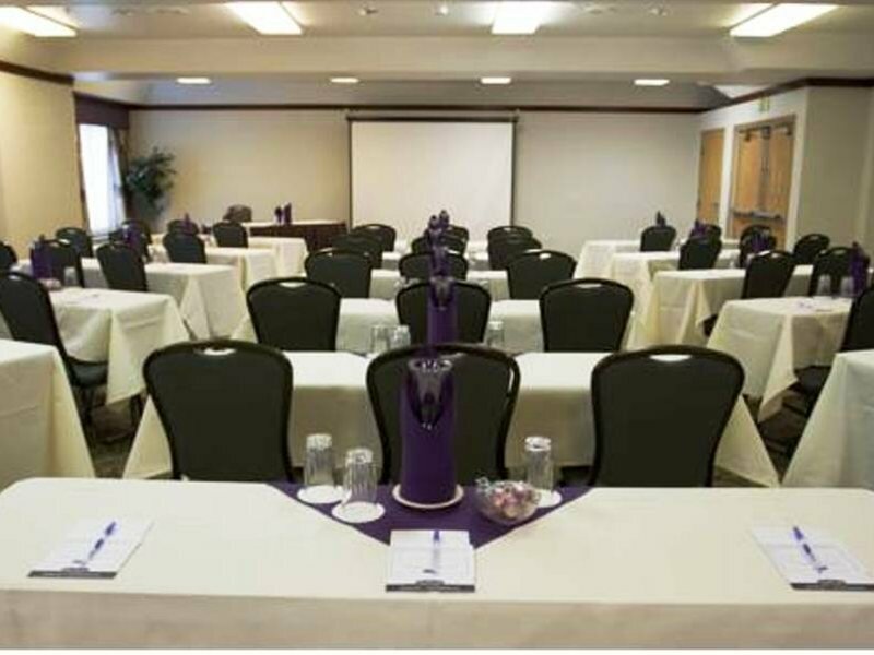 Фото Crystal Inn Hotel & Suites Salt Lake City