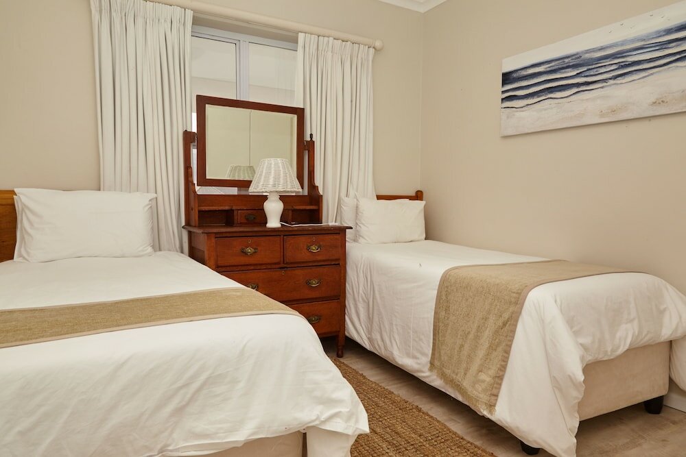 Фото Windsor Self Catering Apartments