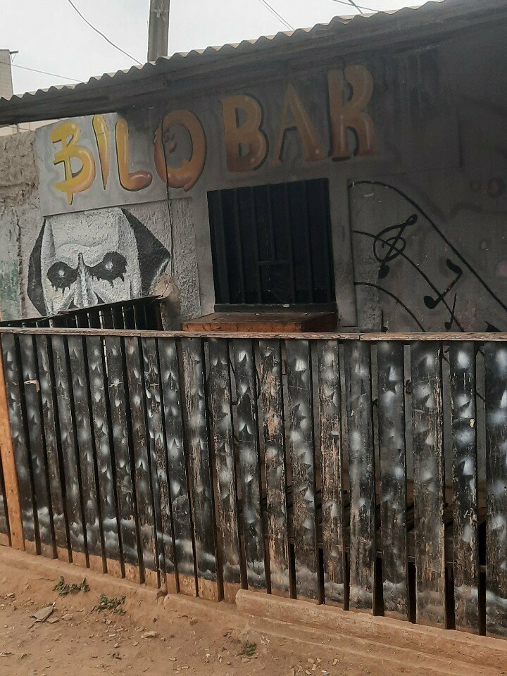 Bar, pub Bilo Bar, Loanda, photo