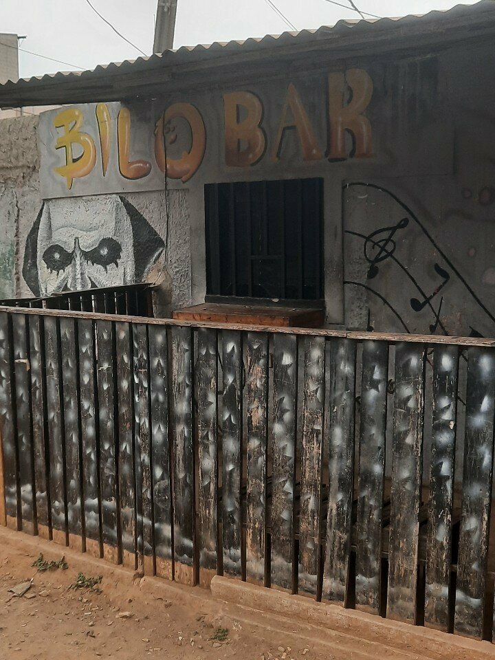 Bar, pub Bilo Bar, Loanda, photo