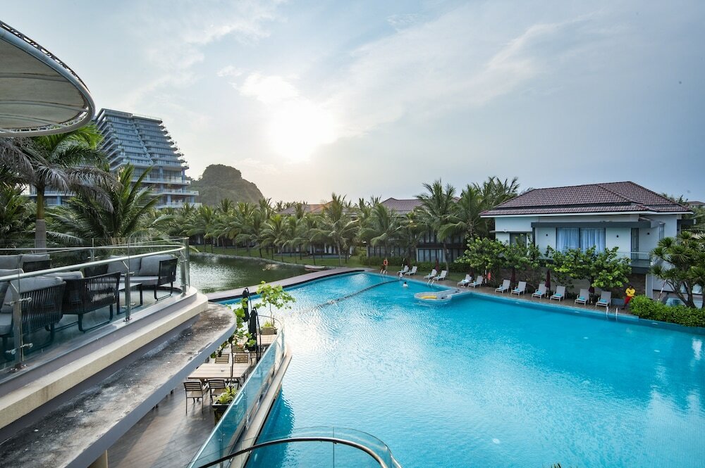 Фото Koi Resort & Residence Da Nang