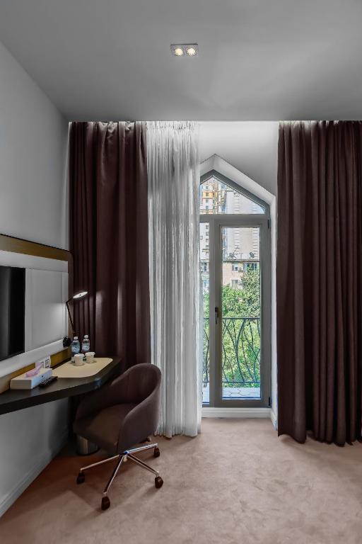 Фото Ivy Garden Hotel