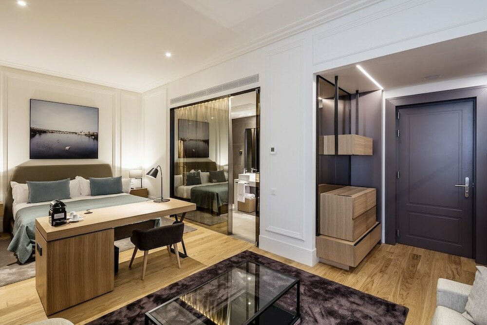 Фото Small Luxury Hotels of the World