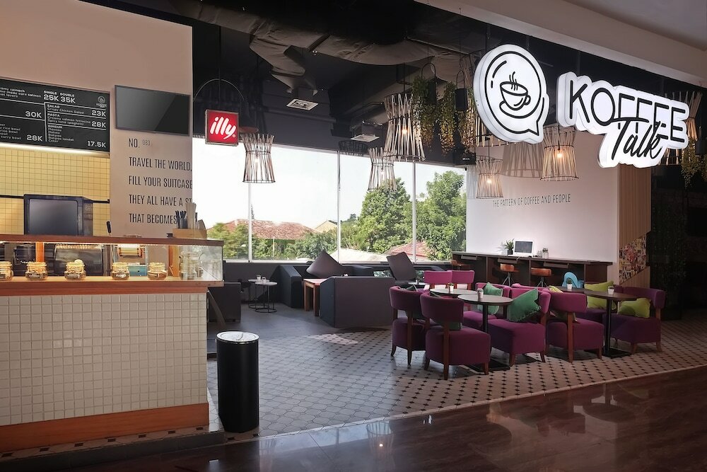 Фото Grand Edge Hotel Semarang