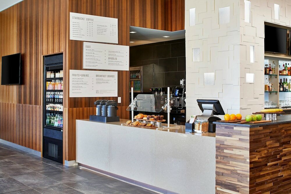 Фото Courtyard by Marriott Baltimore Downtown/McHenry Row