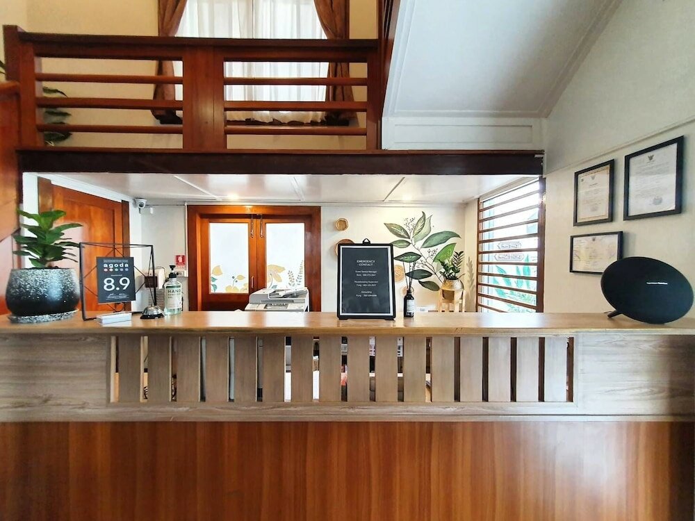 Фото DinsoMon Hotel