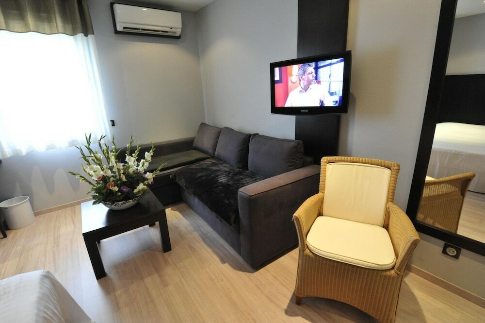 Фото Cottage Hotel