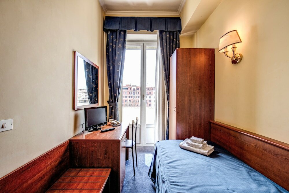 Фото Hotel Laura