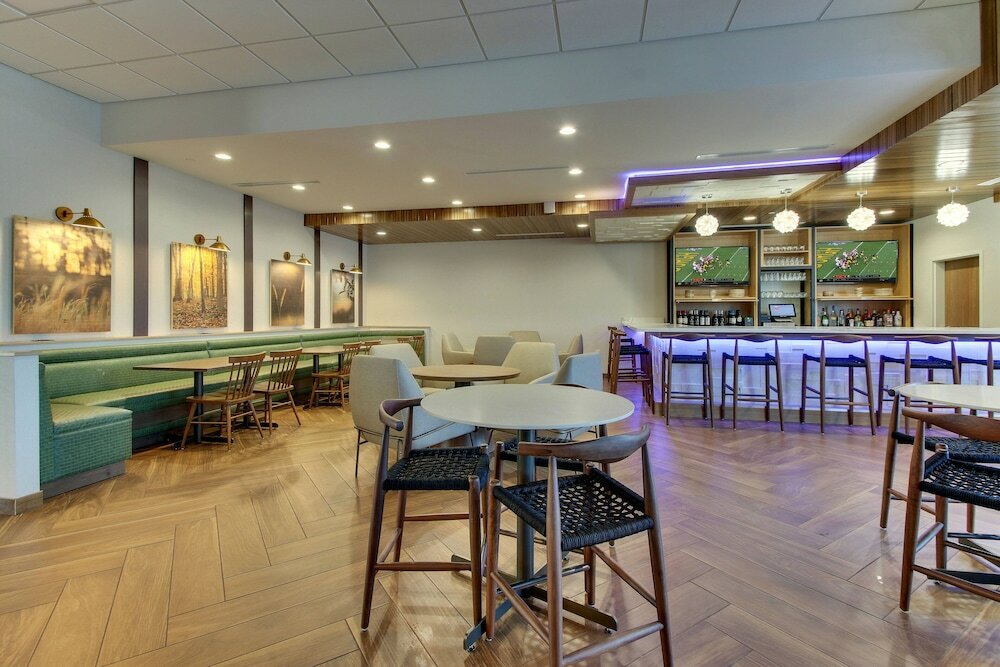 Фото Fairfield Inn & Suites by Marriott Houston Brookhollow