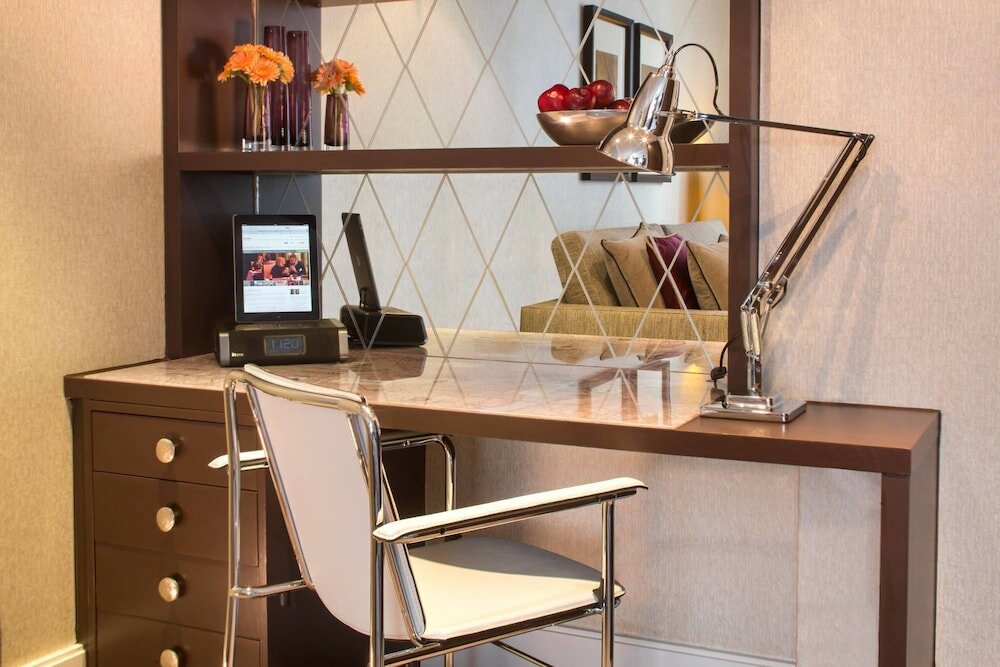 Фото Jumeirah Lowndes Hotel