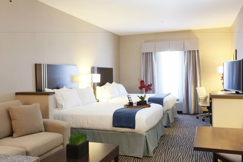 Гостиница Holiday Inn Express Fort St John by Ihg в Форт-Сент-Джоне