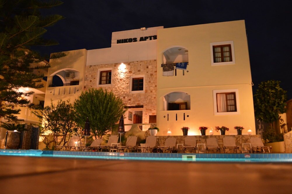 Фото Nikos Apartments