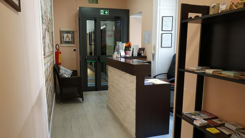 Фото Hotel Everest