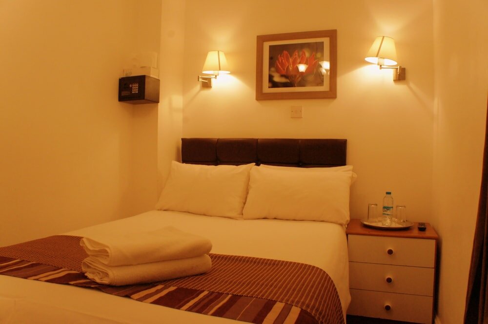 Фото Plaza London Hotel