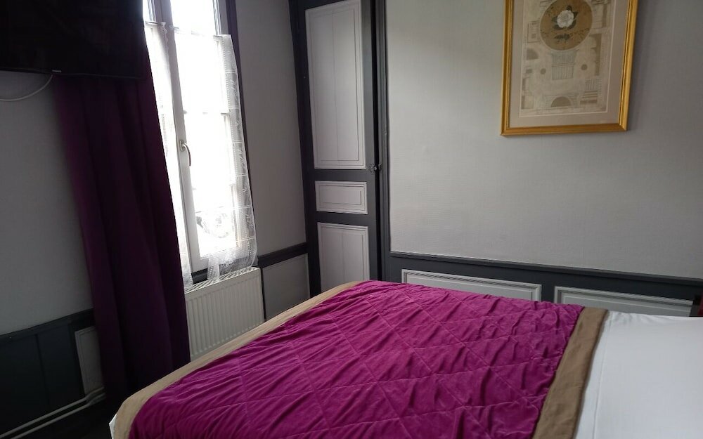 Фото Brit Hôtel Les Comtes de Champagne Centre Historique