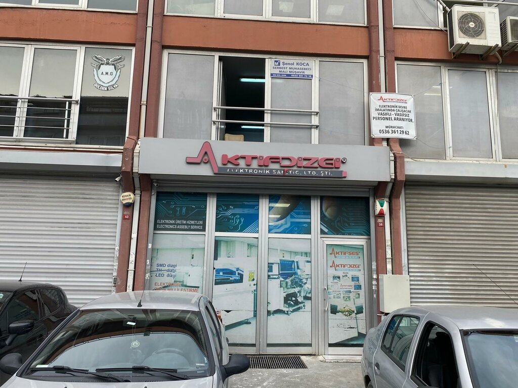 Electronic devices and components Active Typesetting, Istanbul, photo