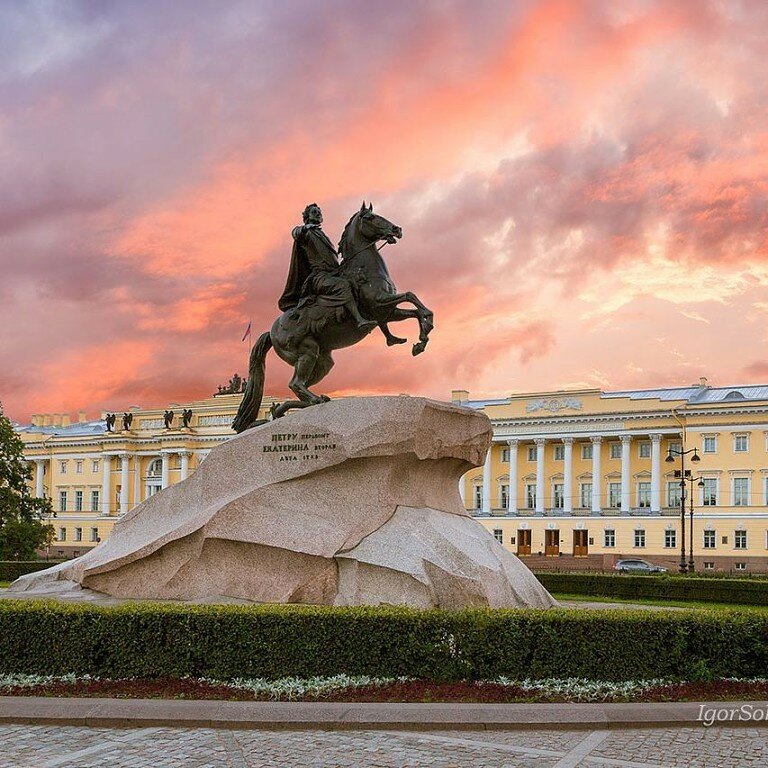 Landmark, attraction Senate Square, Saint Petersburg, photo