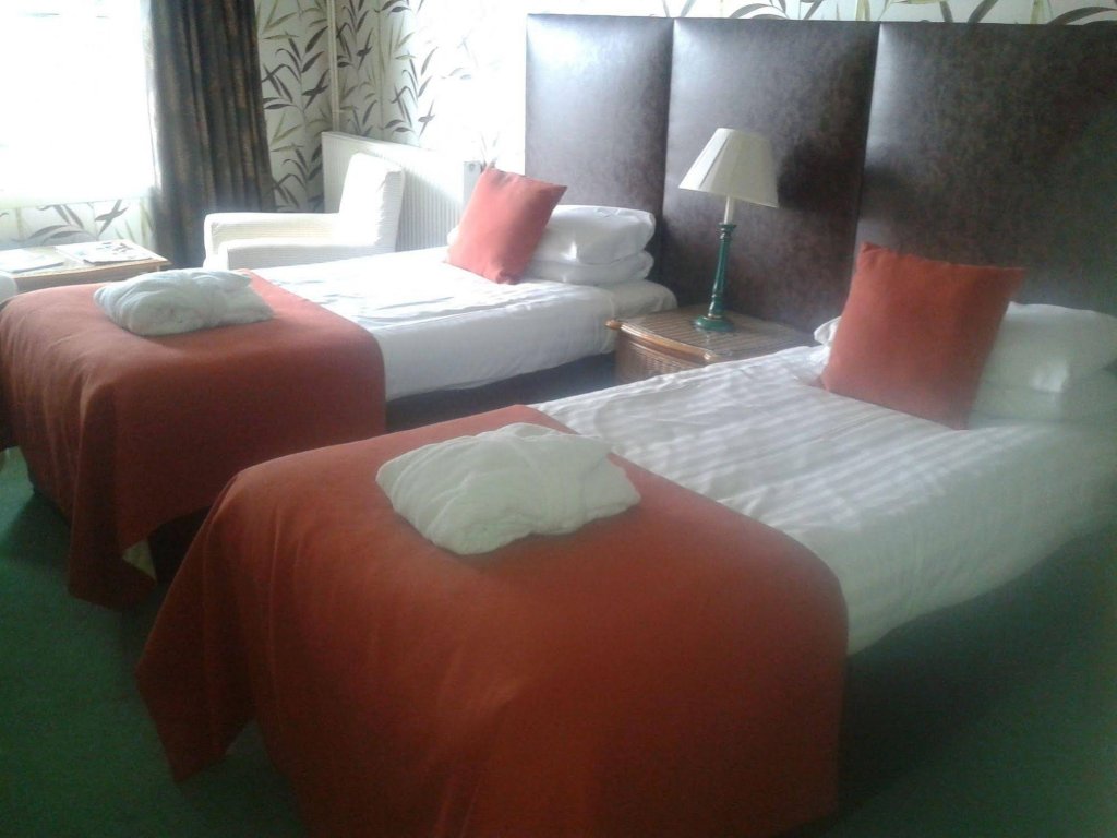 Фото The Lake of Menteith Hotel