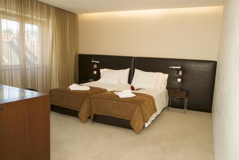Фото Hotel Jerónimos 8