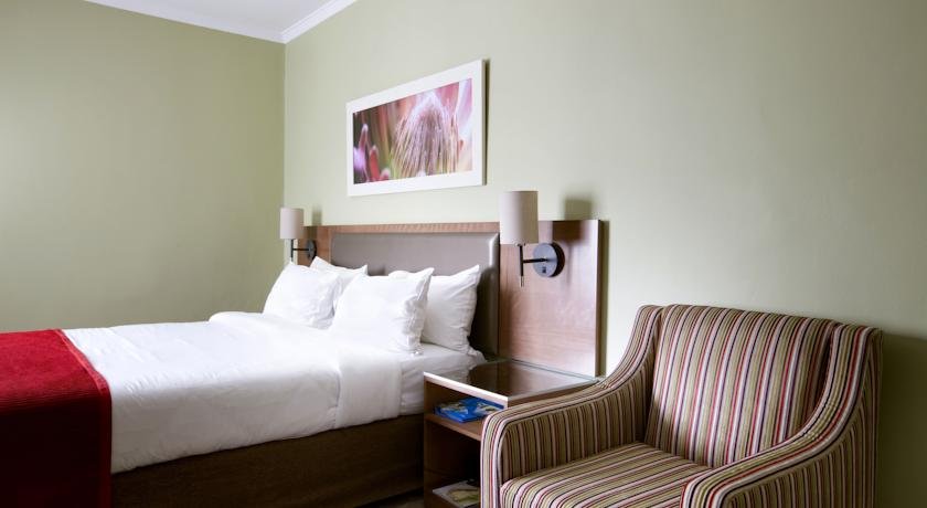 Фото SunSquare Cape Town Gardens