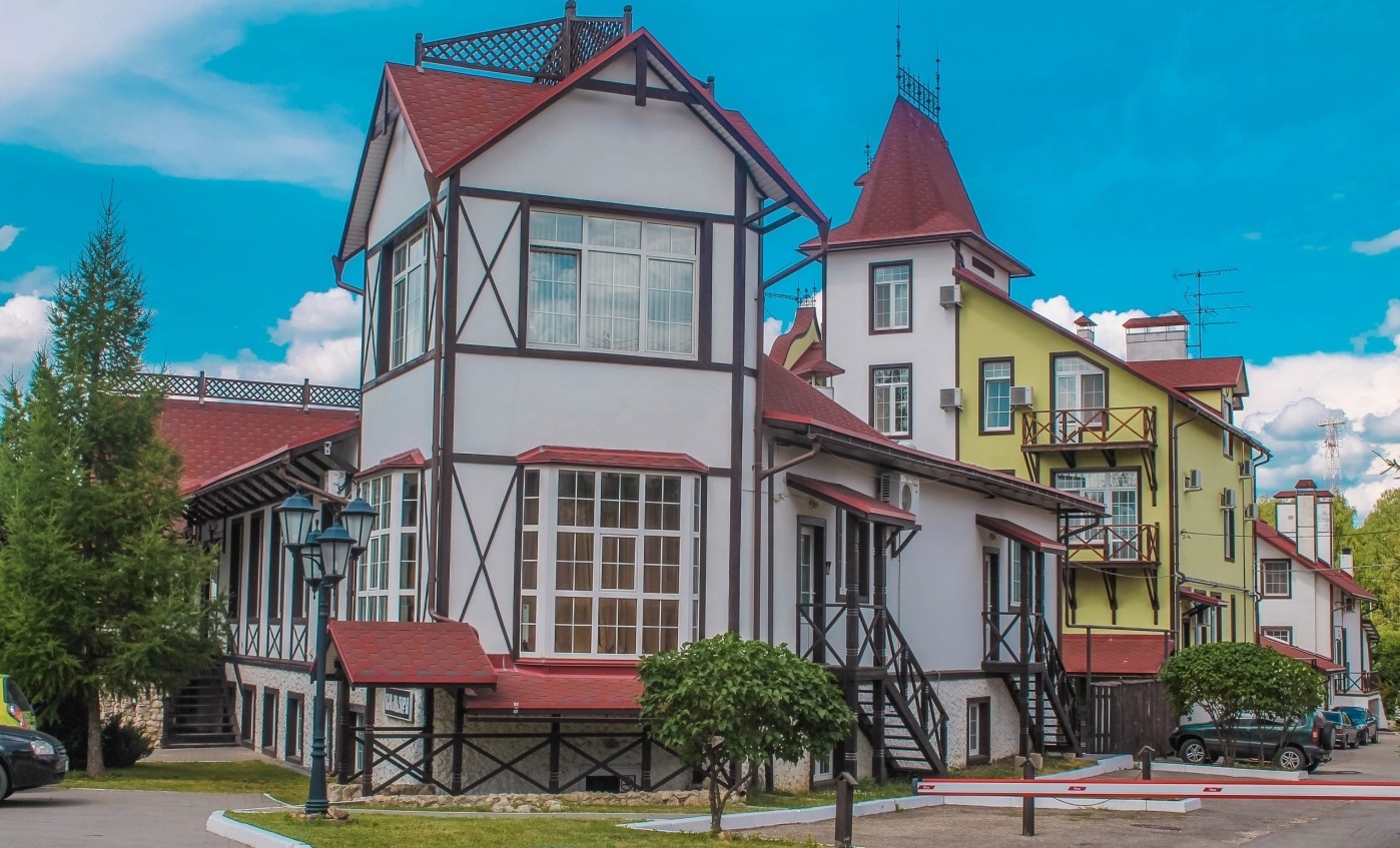 Фото Конюшенный двор