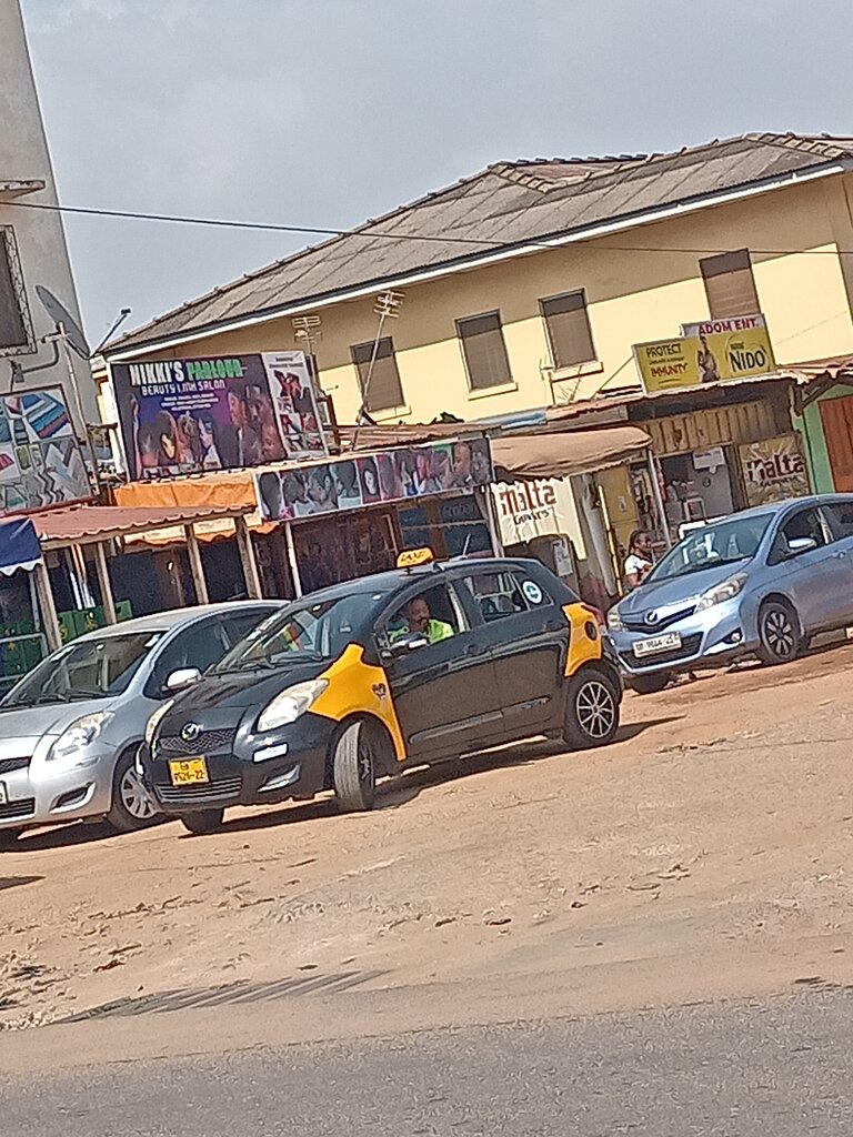 Bar, pub Nikki's Parlour, Accra, photo