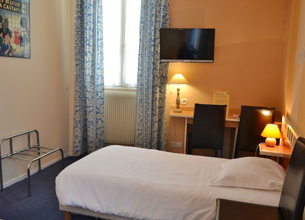 Фото Hôtel-Restaurant Le Monarque