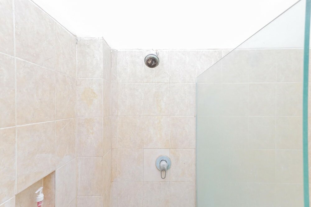 Фото RedDoorz near Gubeng Station