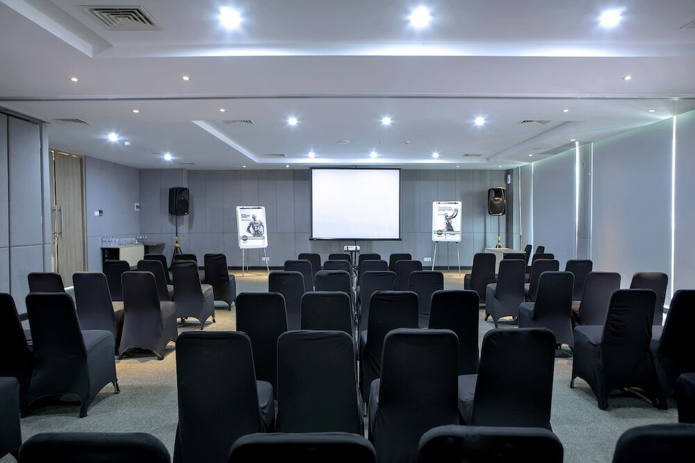 Фото Hotel Dafam Pacific Caesar Surabaya