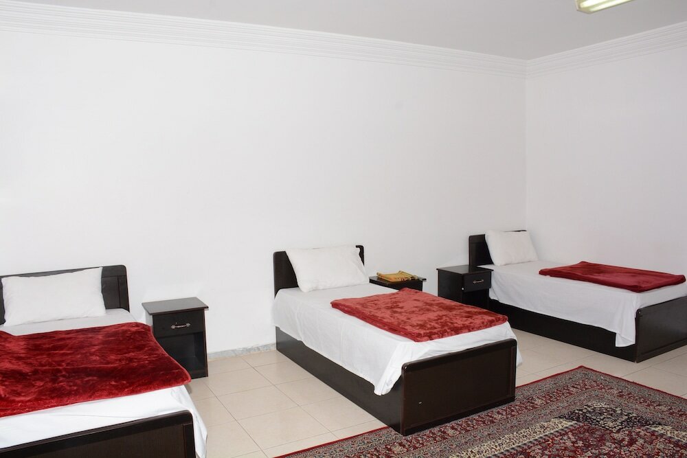 Фото Al Eairy Furnished Apts Al Madinah 8