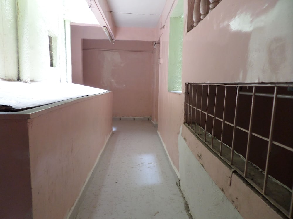 Фото Hotel Laxmi Lodging