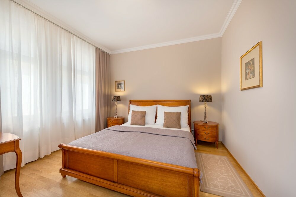 Фото Hunger Wall Residence