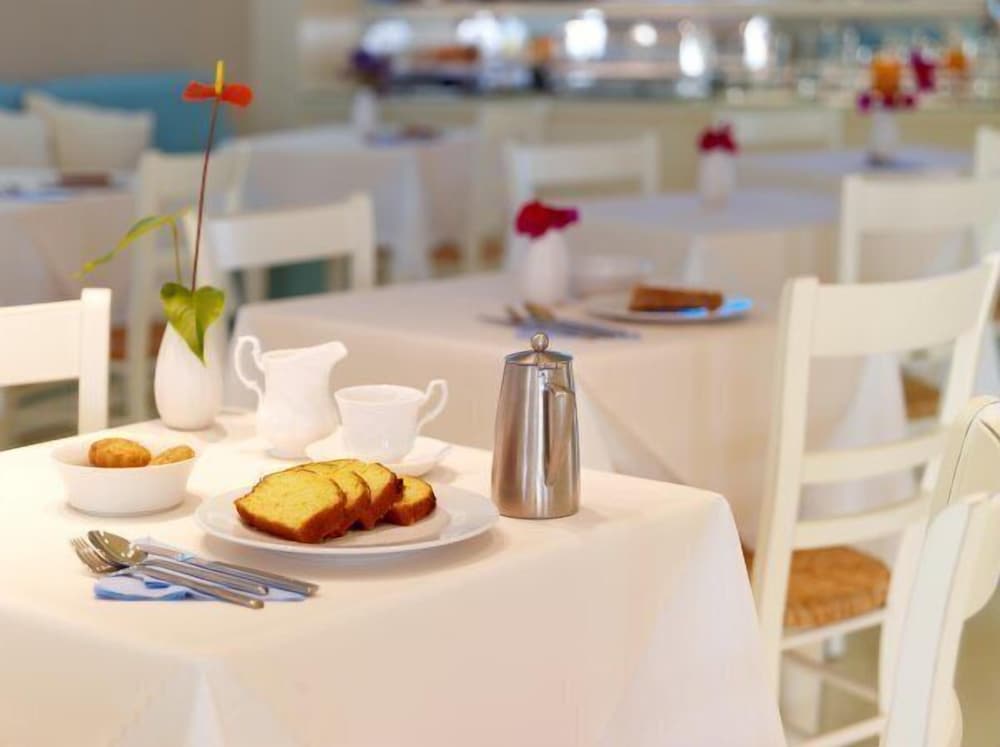 Фото Iria Beach art hotel