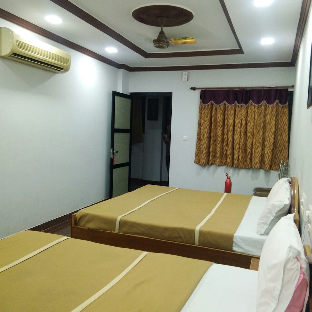 Фото Hiriz Hotel Dollar