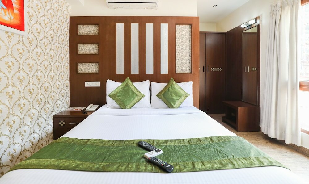 Фото Treebo Select Grand Premier Suites