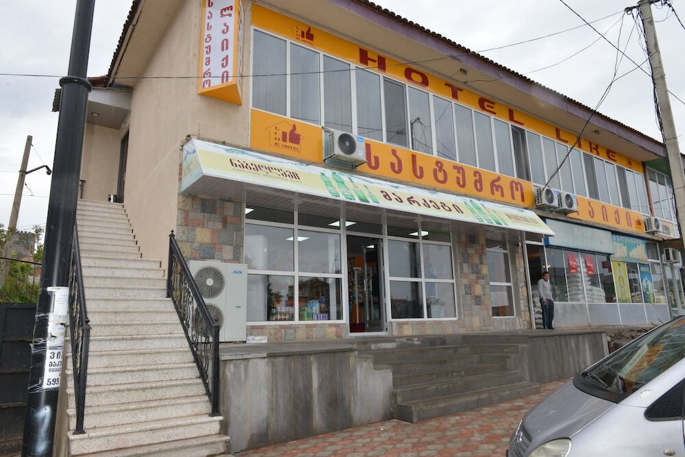 Фото отеля 2