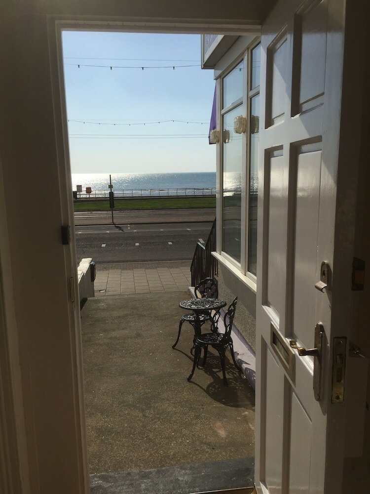 Фото Adelphi Holiday Flats